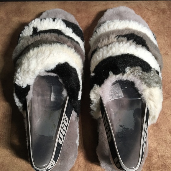 UGG NIB AUTHENTIC FLUFF YEAH BLACK & GRAY SLIPPERS - Picture 10 of 15